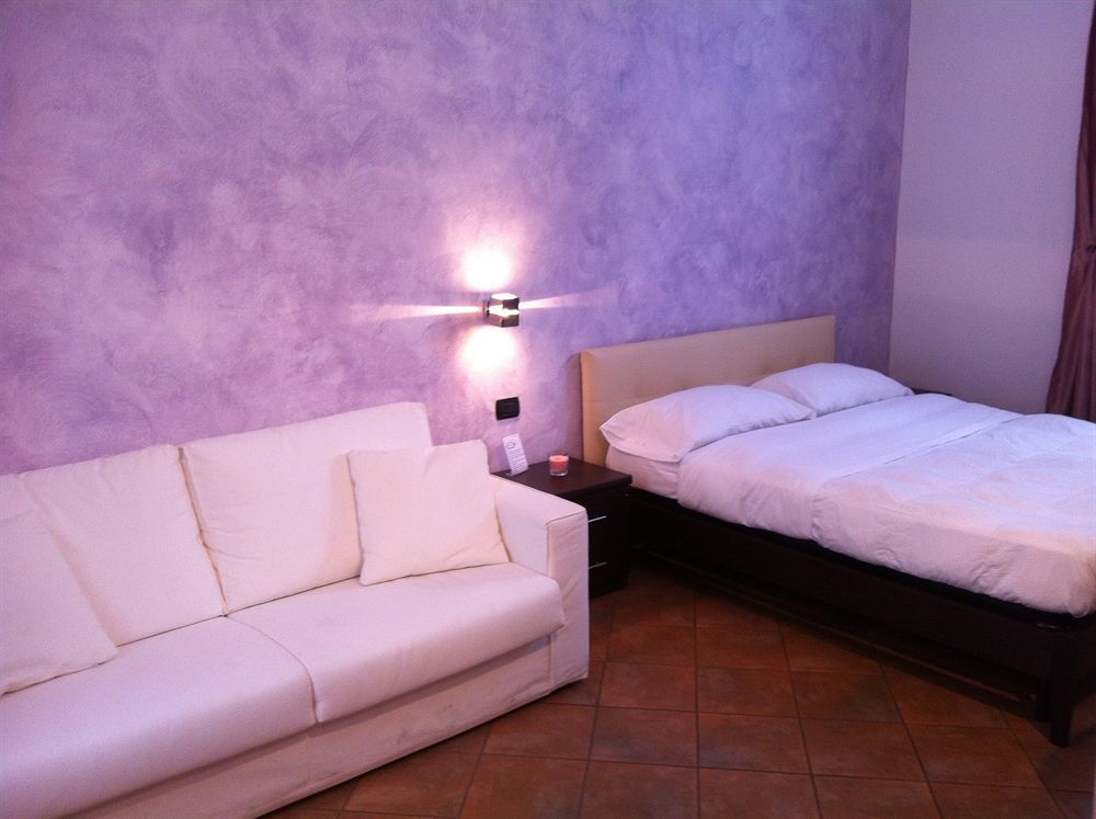 ローマ イル コルソ Bed & Breakfast エクステリア 写真
