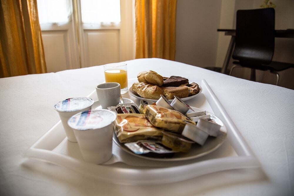 ローマ イル コルソ Bed & Breakfast エクステリア 写真